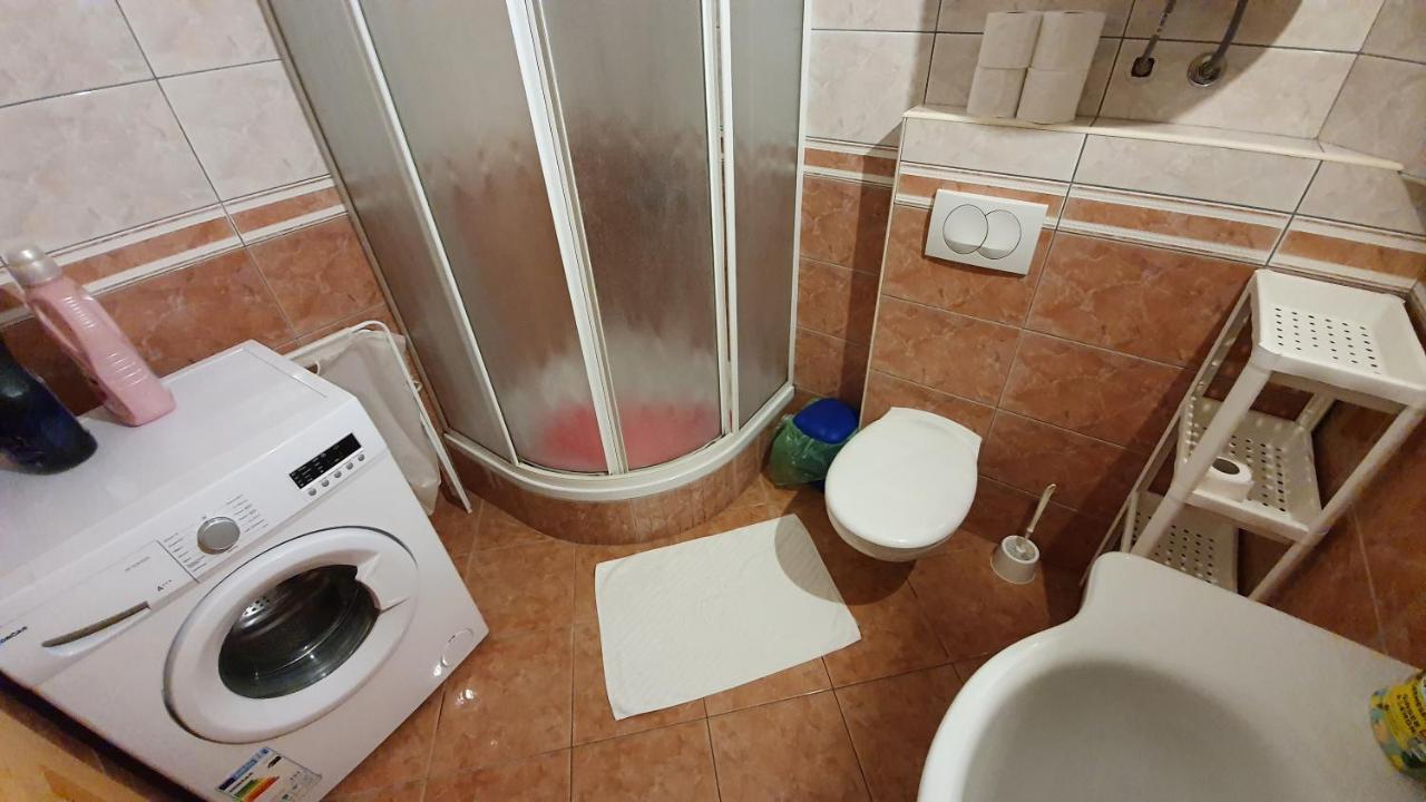 פג Apartments Miki מראה חיצוני תמונה