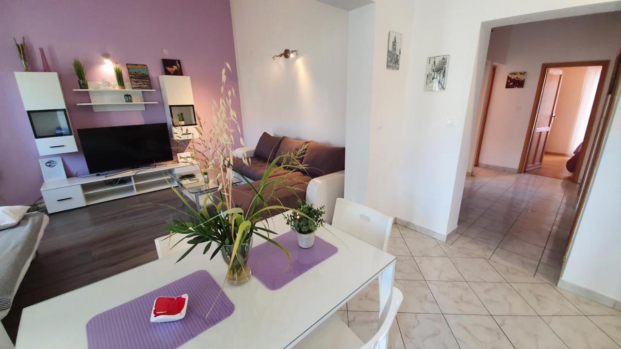 פג Apartments Miki מראה חיצוני תמונה