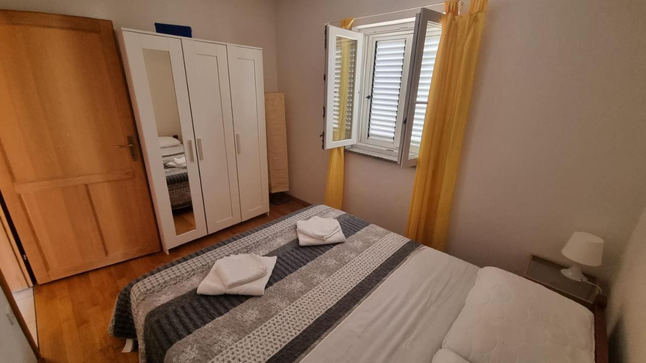 פג Apartments Miki מראה חיצוני תמונה